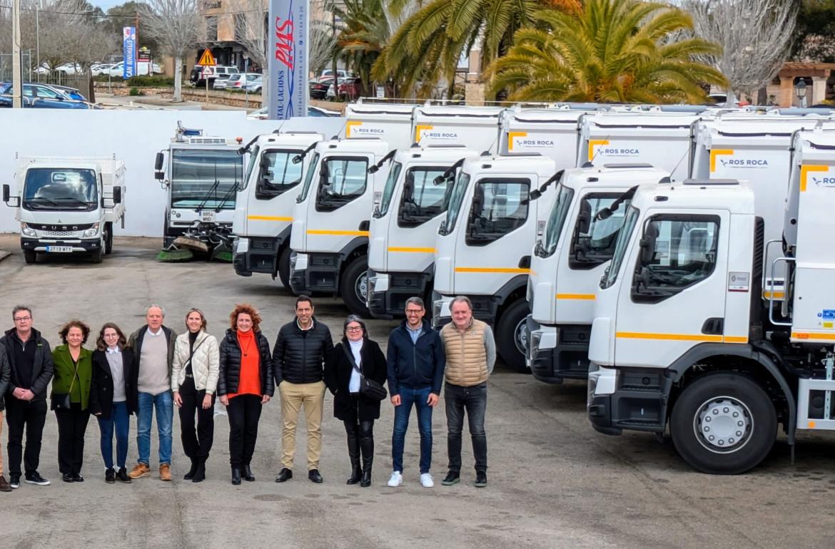 El Pla renova la seva flota amb nous camions per a la recollida de residus de la comarca